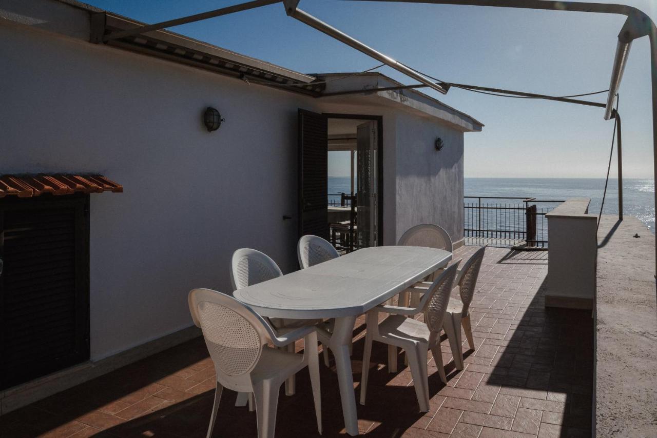 Be Your Home - Appartamento 4 Camere Sul Mare Scesa Al Mare Privata ซันตามารีเนลลา ภายนอก รูปภาพ